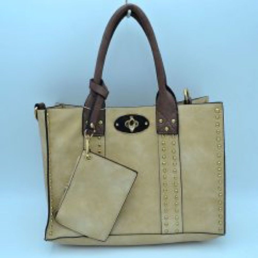 ⭐️Host Pick⭐️3 N 1 Chic Studded Handbag